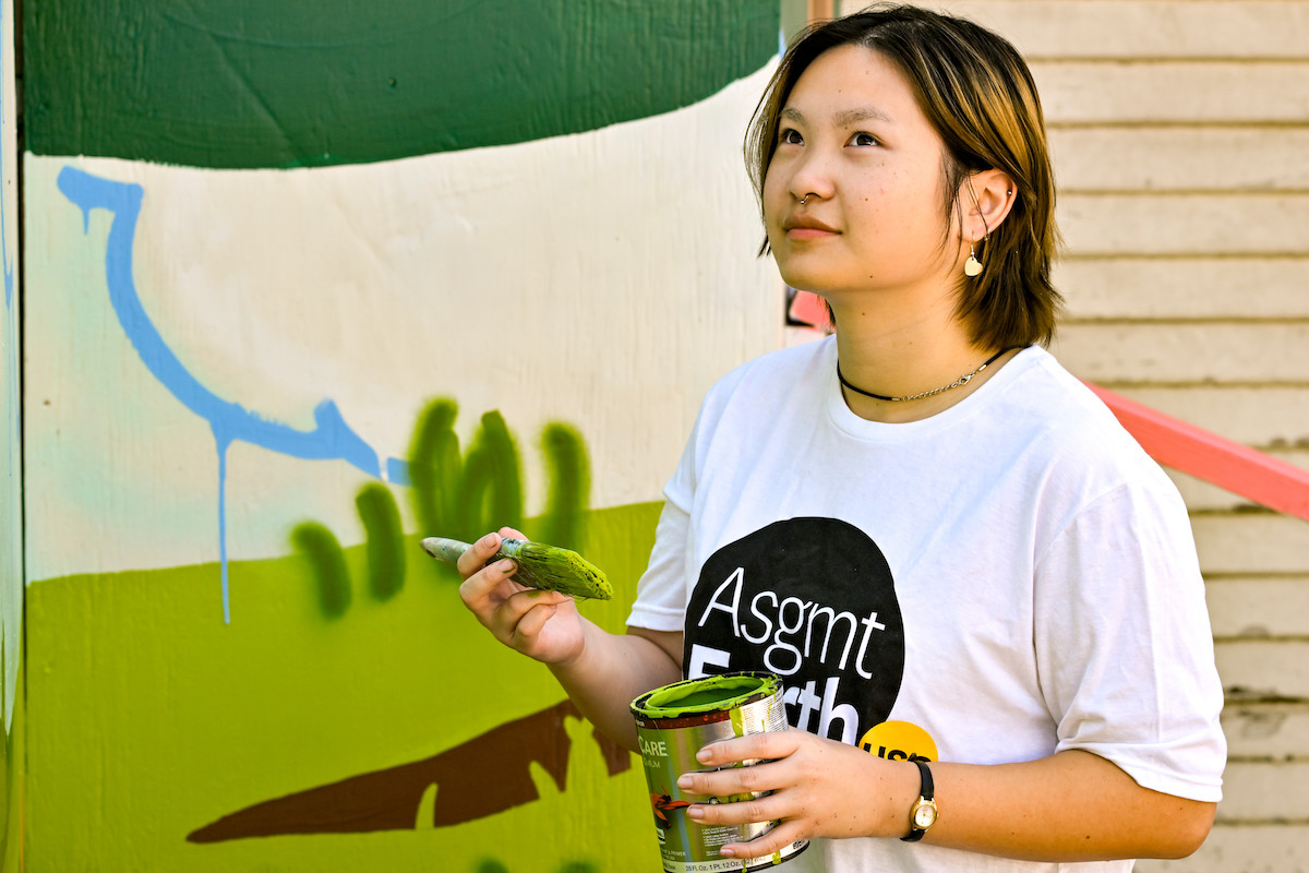 USC Peace Garden mural, by Trenyce Tong | Photo by Gus Ruelas
