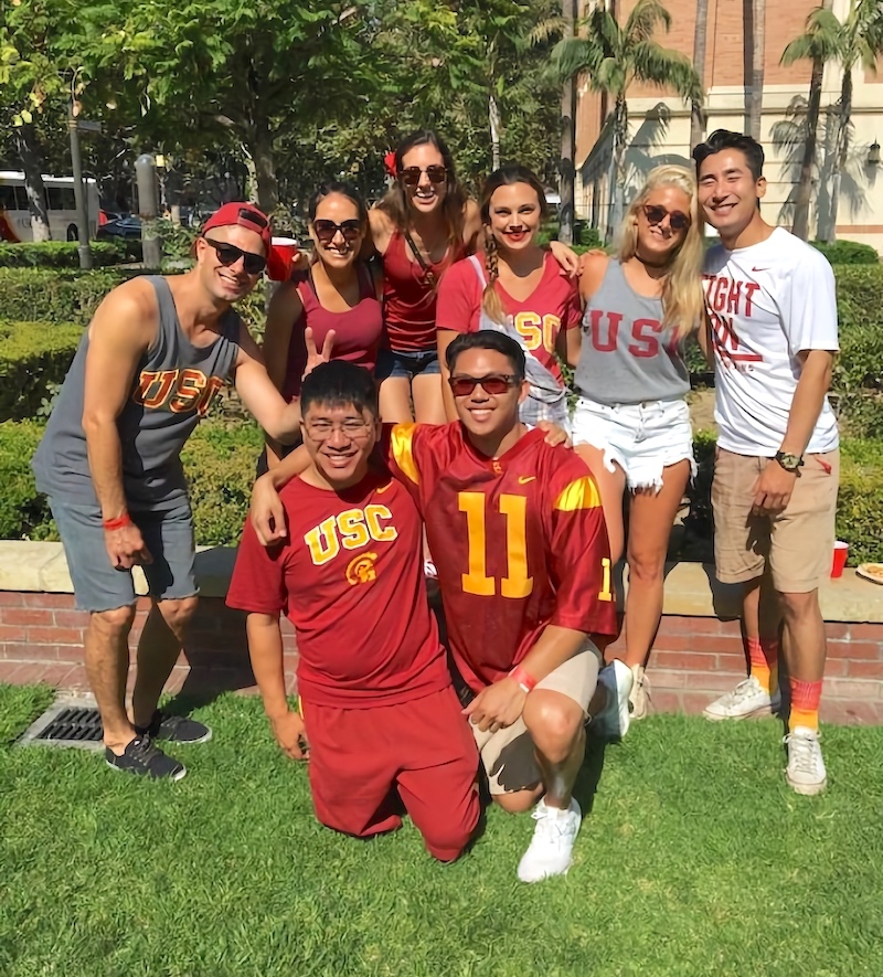 USC OTs love USC football!