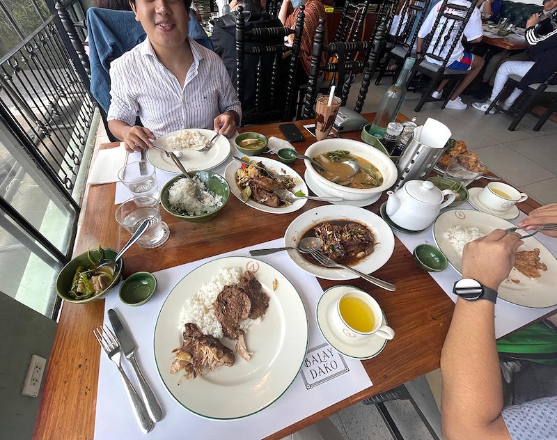 Miggy experienced my first taste of 'sinigang na baboy' and 'puto bong bong,' which are Filipino dishes