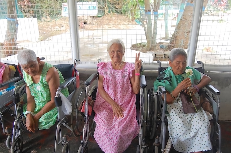 Grandmas at Bahay Ni Maria