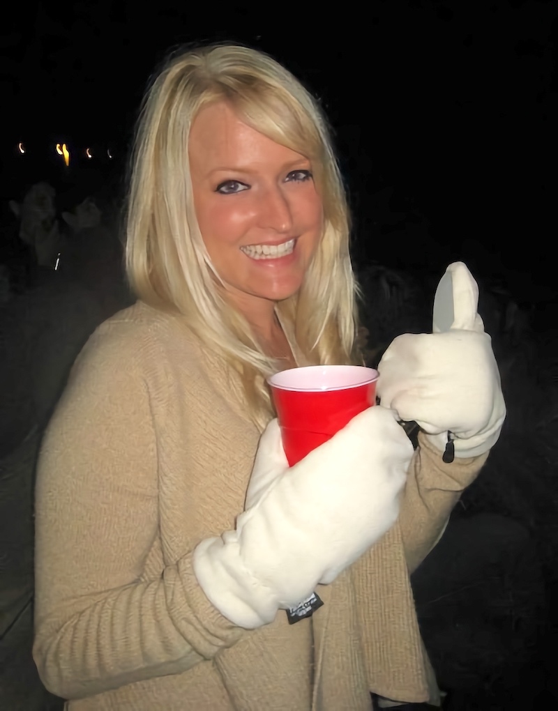 Kate wearing mittens at Hollywood Bowl
