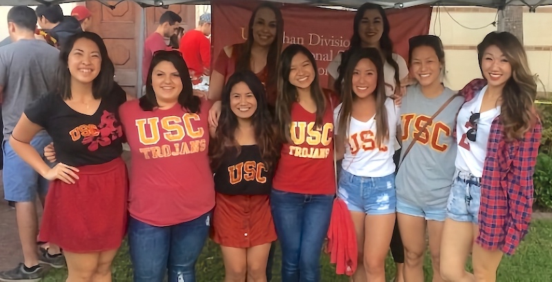 USC tailgate outfits